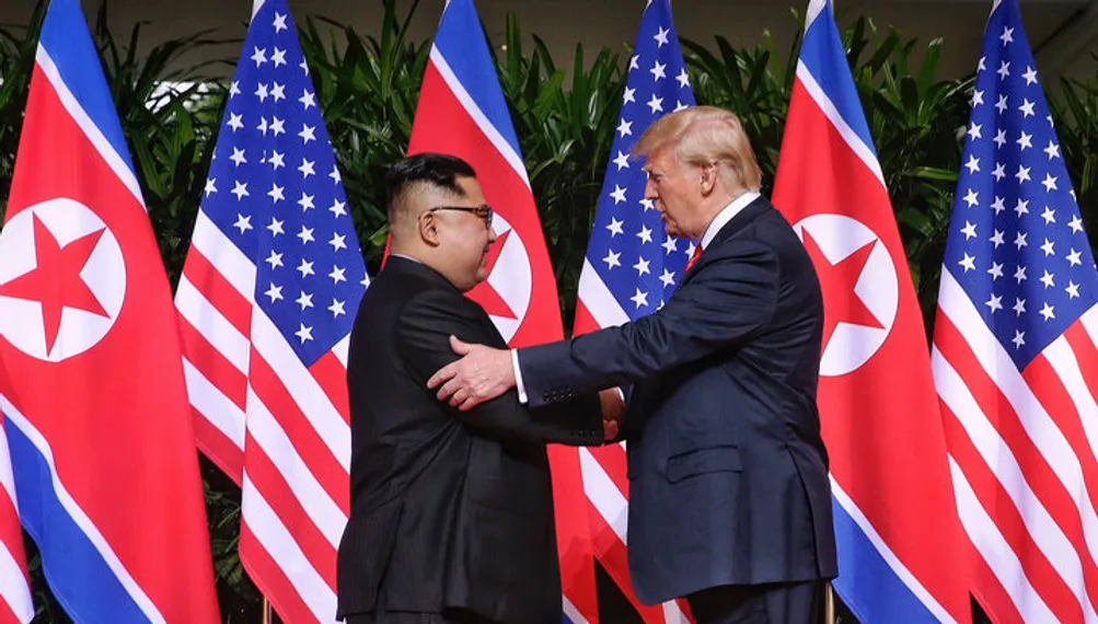 Капитал - Дональд Трамп и Ким Чен Ын завершили встречу тет-а-тет