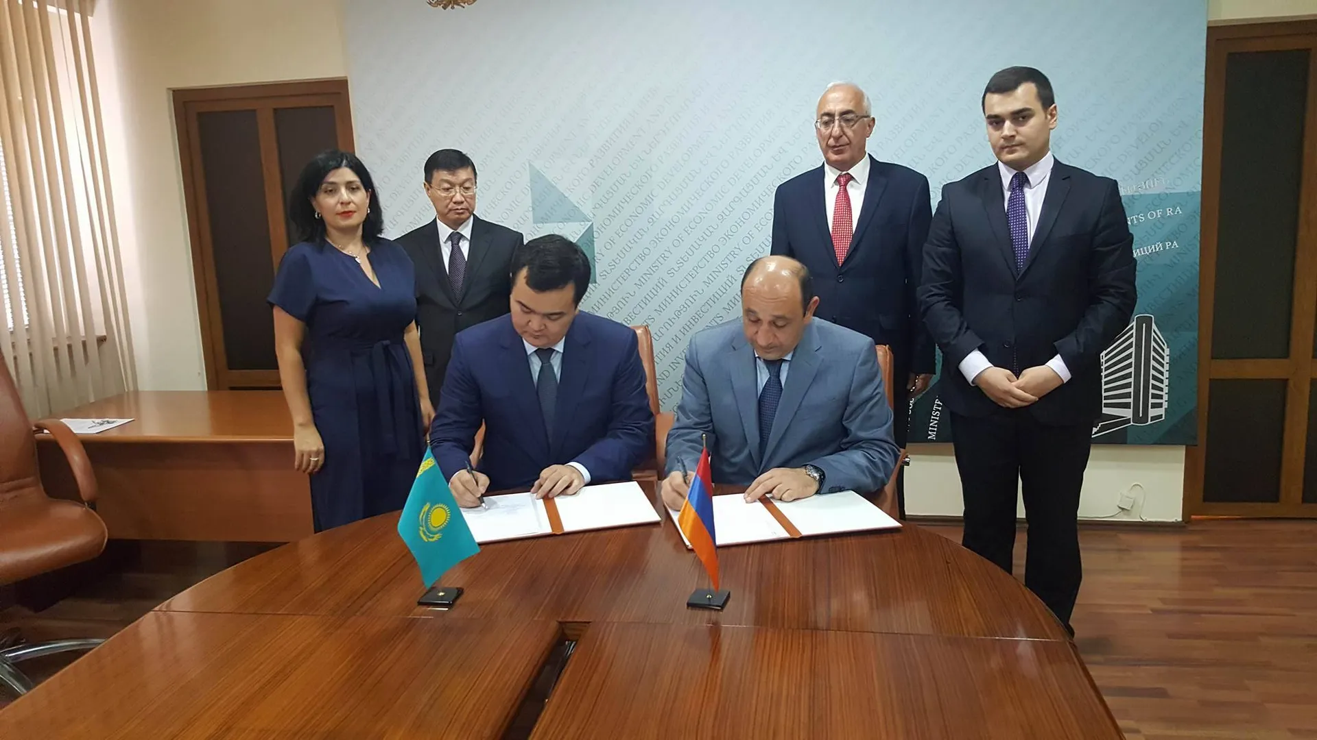 Капитал - В Астане и Алматы могут появиться ювелирные дома Армении