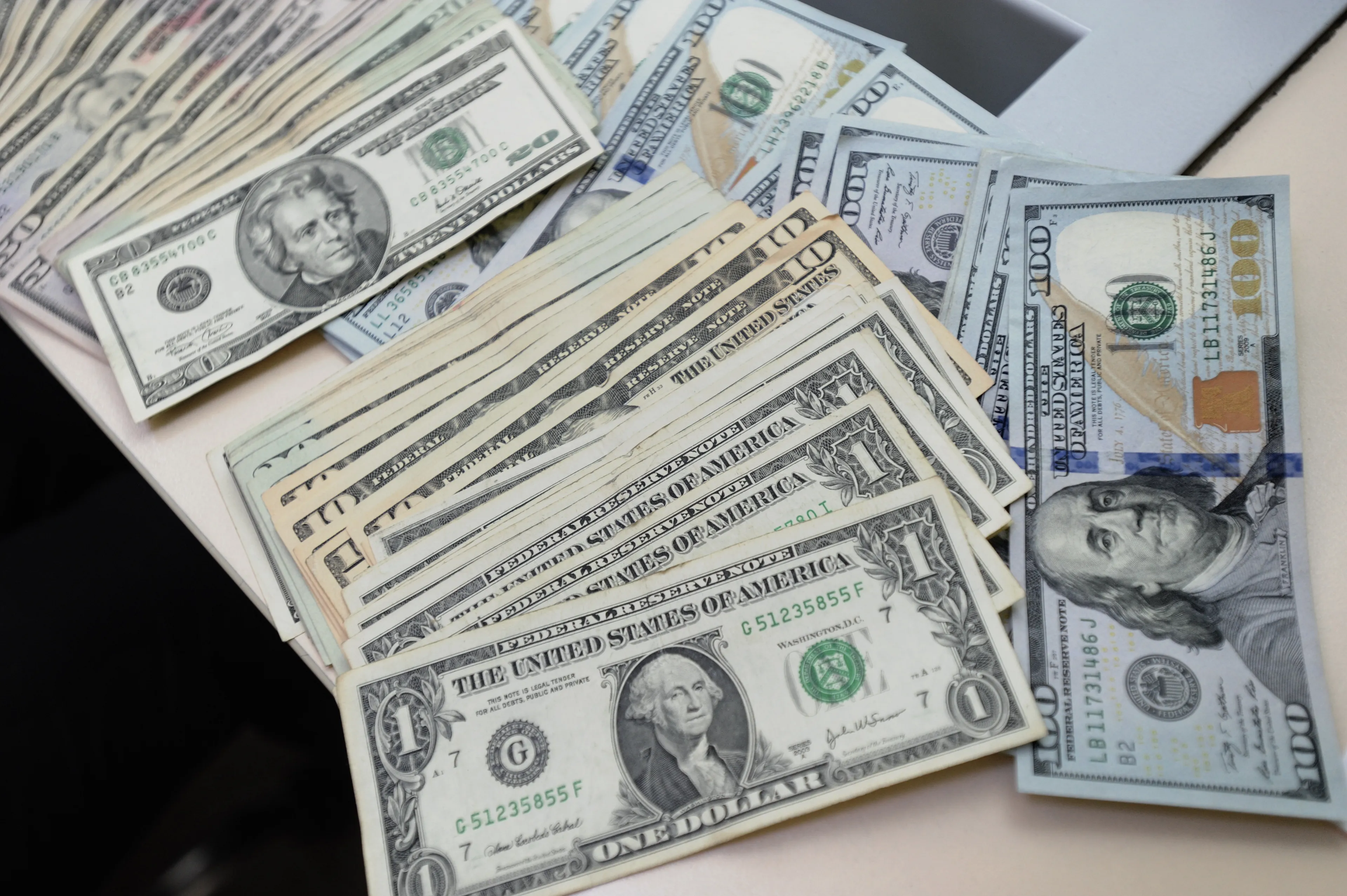 Капитал - Нацбанк продал на бирже $101 млн