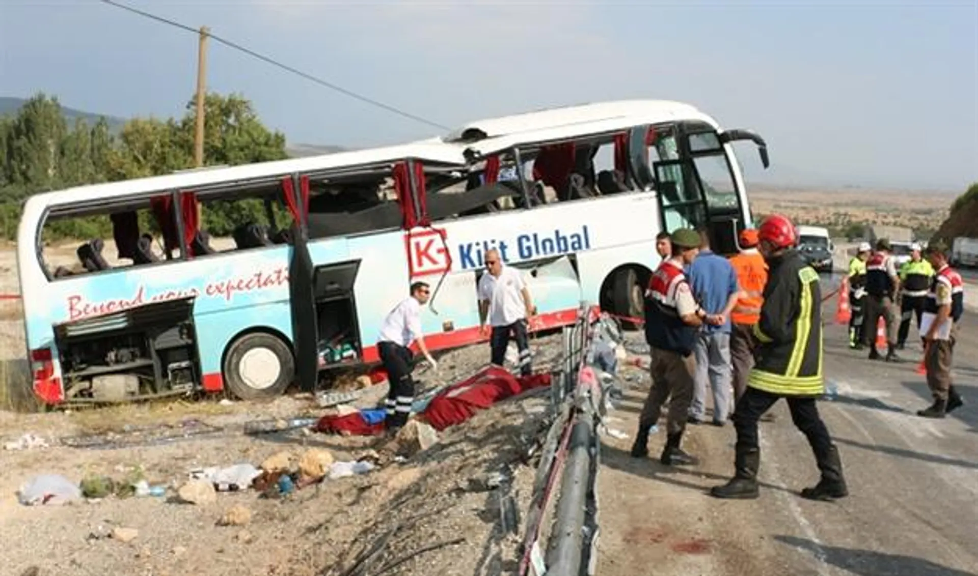 Капитал - В ДТП на трассе Памуккале - Анталия пострадало 7 граждан РК