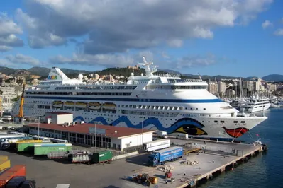 В Греции порт Салоники продали за 232 млн евро