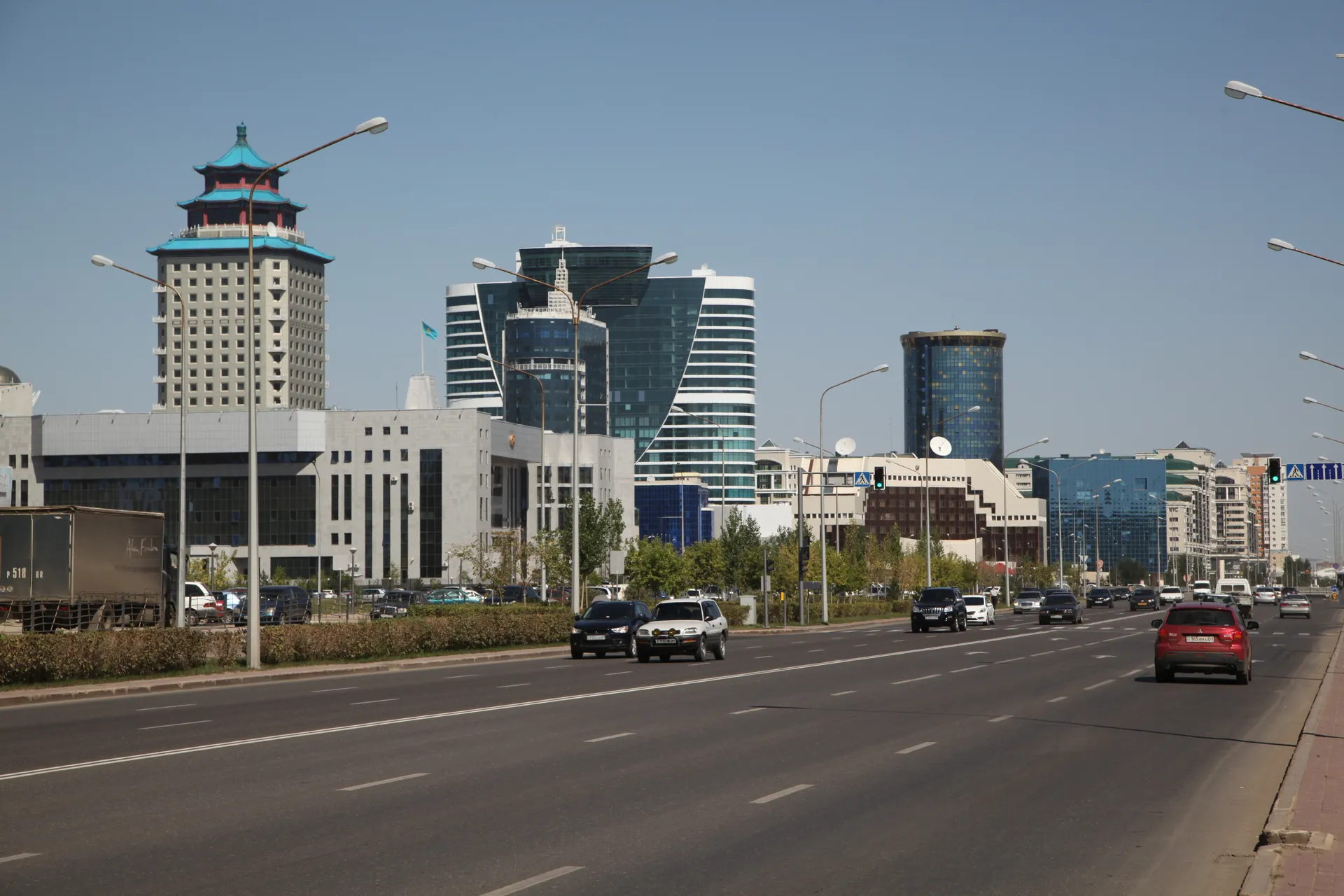 Капитал - Зачем улицы Астаны хотят закодировать?