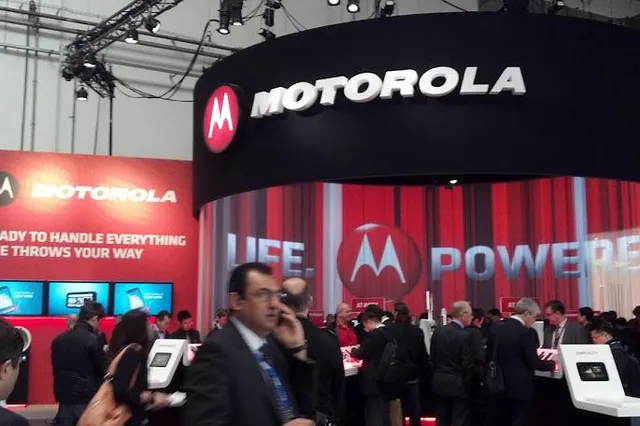 В мае Motorola предложит смартфон с участием Google
