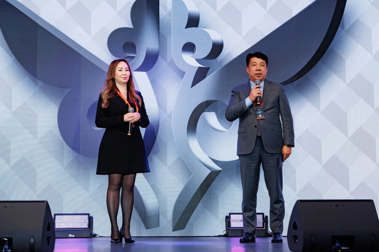 На фото: Шалкар Жусупов и&nbsp;Асель Шегебаева