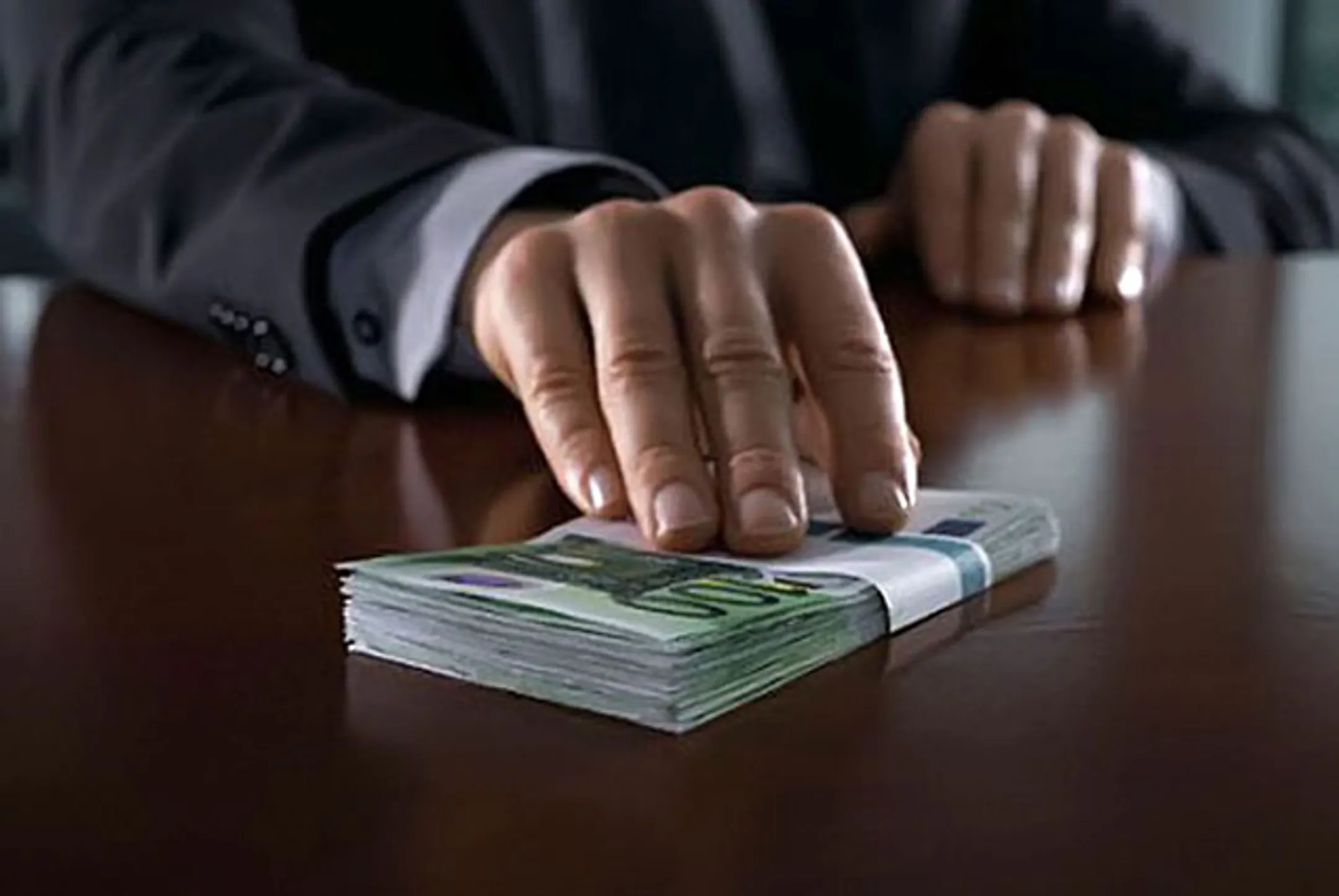 В Алматы задержаны экс-сотрудник генпрокуратуры и работник таможни - Image Kapital.kz