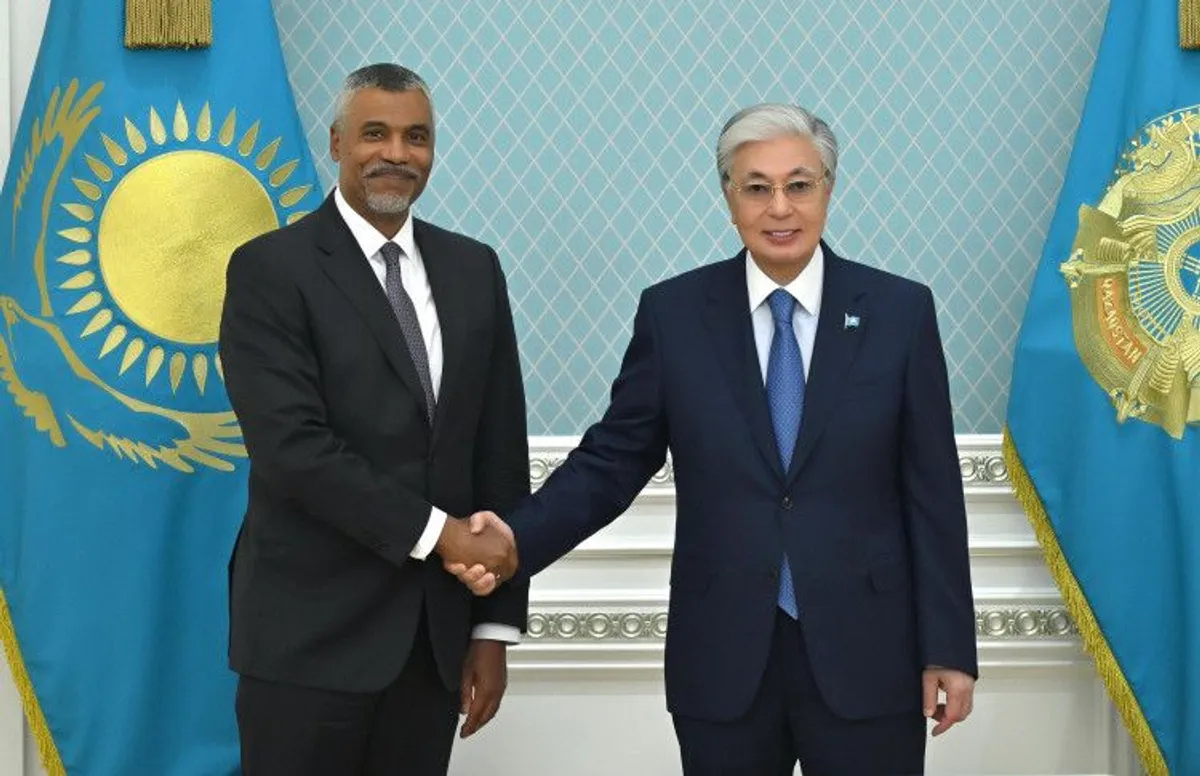 President Meets with World Customs Organization Secretary General