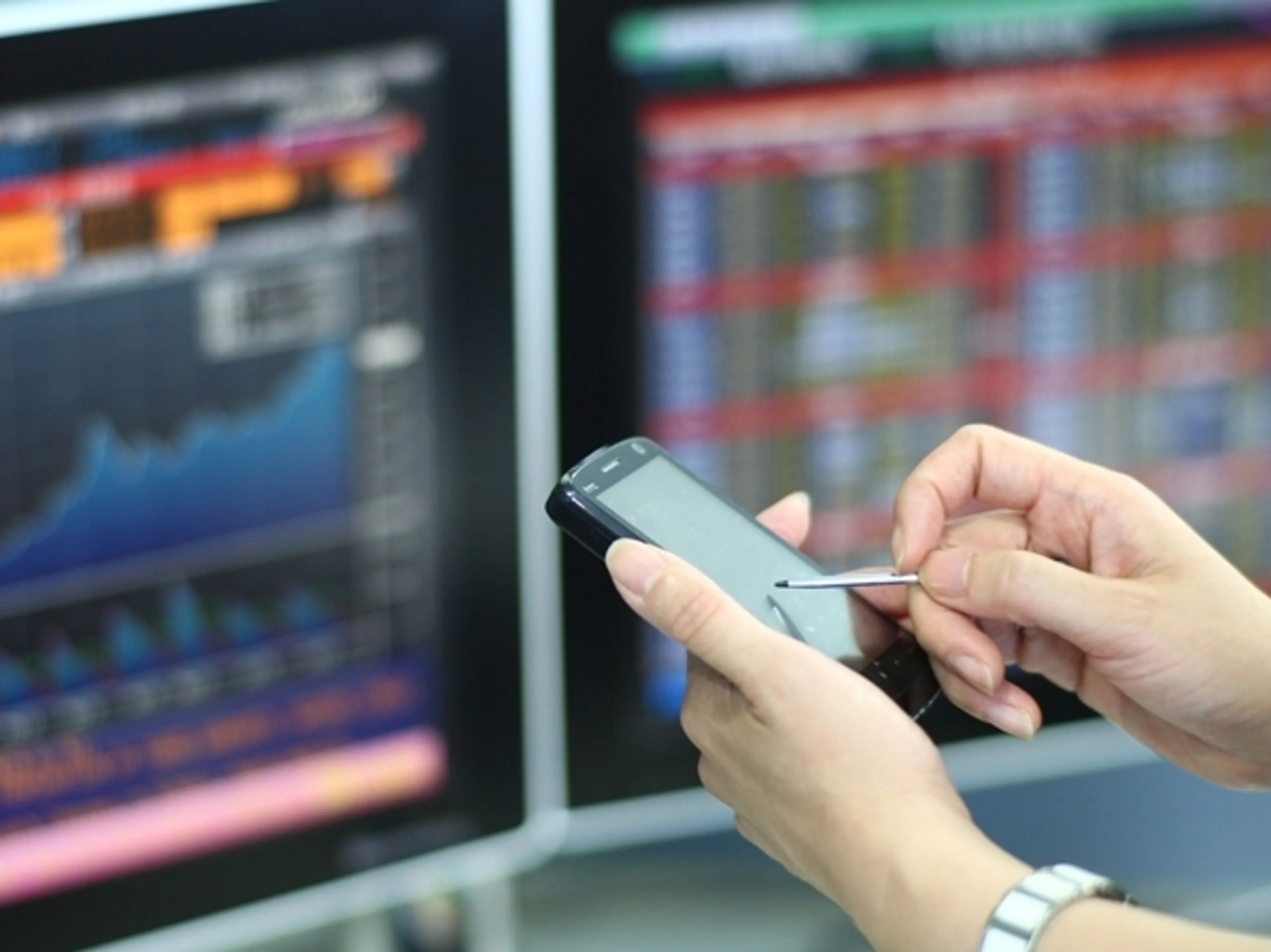 Капитал - Агентство Синьхуа нацелилось на IPO