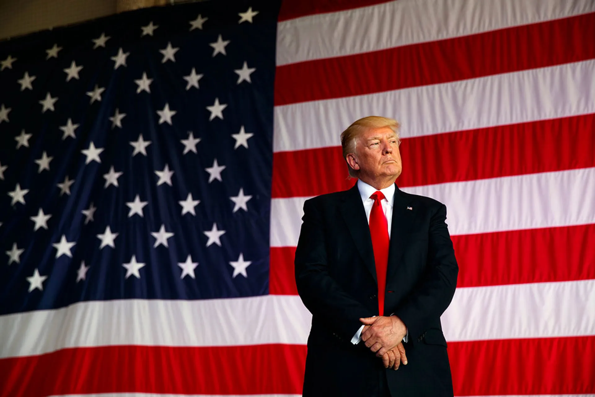 Капитал - Дональд Трамп подписал закон об антироссийских санкциях