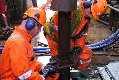 Цена на нефть повысится до $100