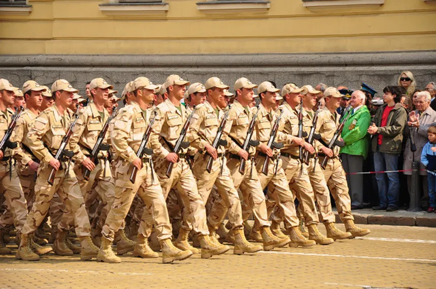 Капитал - Болгарская армия начинает непрерывные военные учения