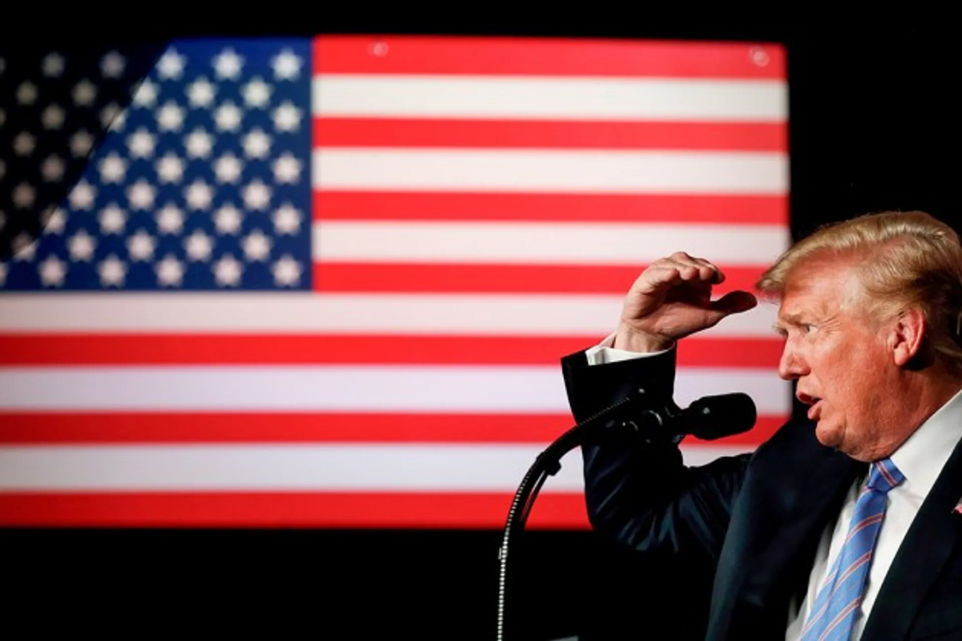 Капитал - Дональд Трамп пригрозил остановить работу правительства