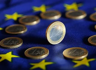 Капитал - Сегодня Латвия будет официально приглашена в еврозону