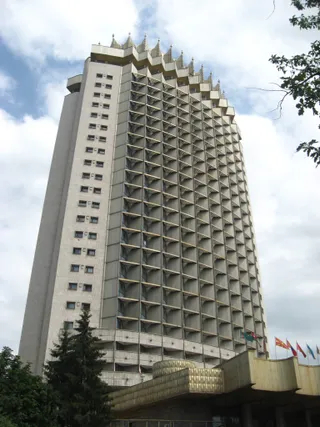 Капитал - Из гостиницы «Казахстан» эвакуировали почти 500 человек