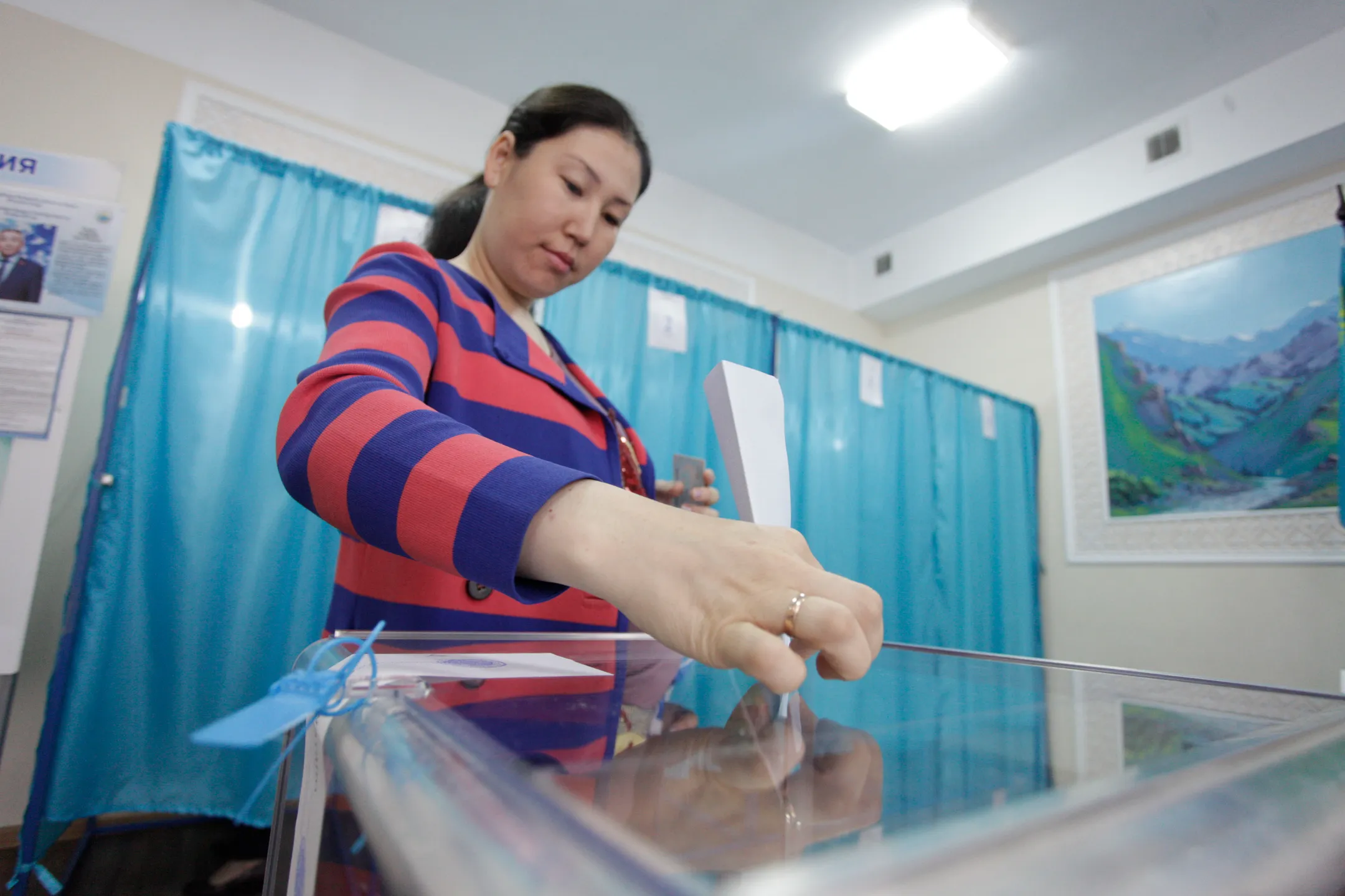 К 10 часам утра проголосовали почти 20% избирателей - Image Kapital.kz