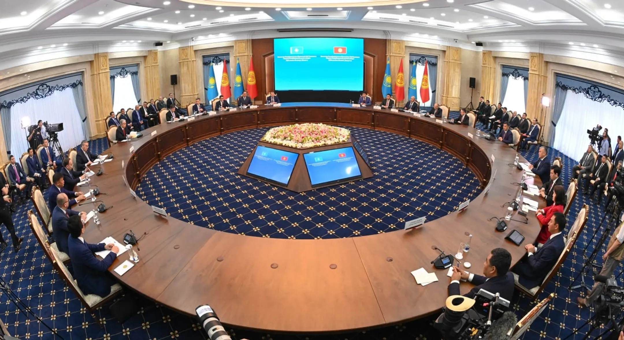 В ходе визита Касым-Жомарта Токаева в Кыргызстан подписан ряд документов - Image Kapital.kz