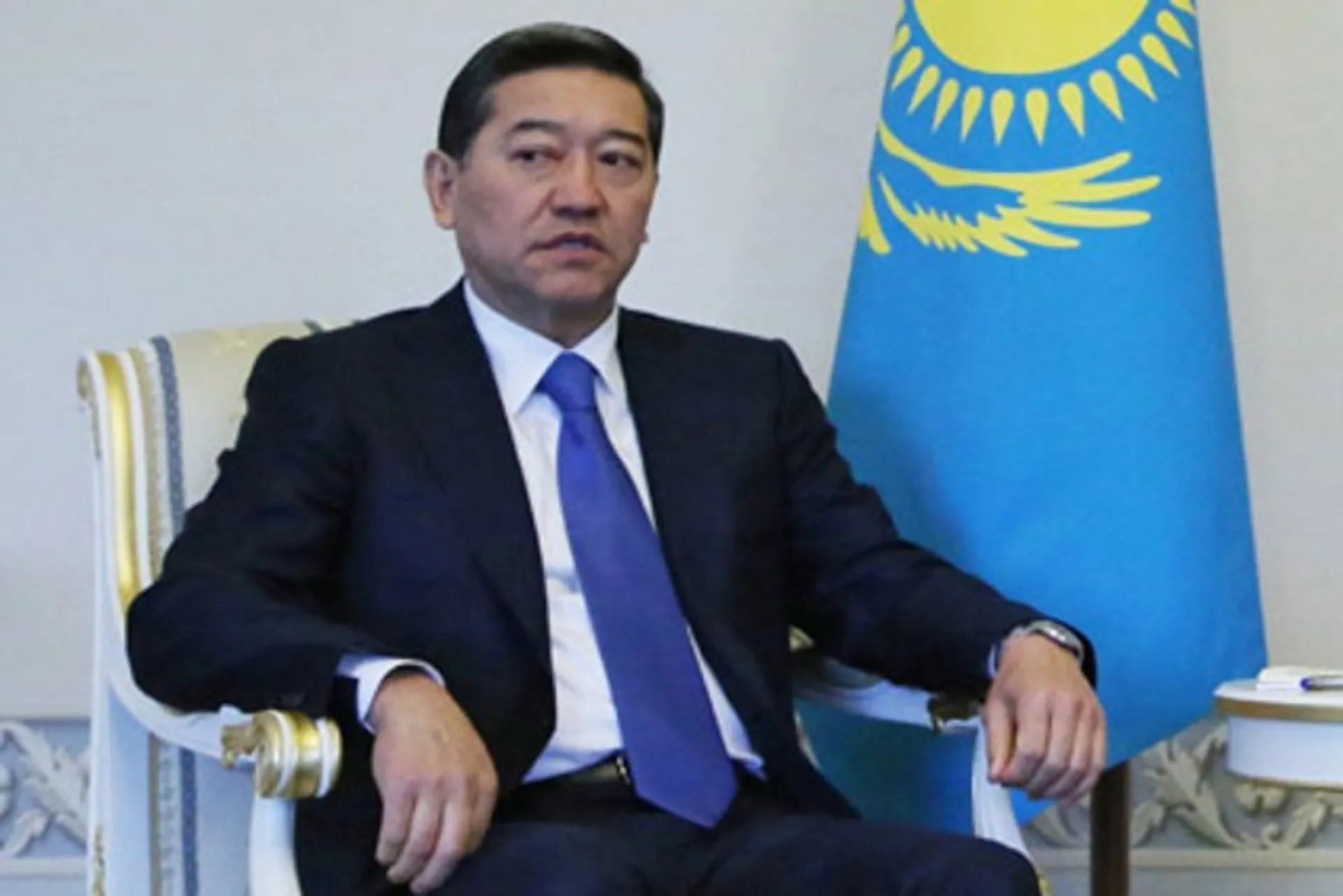 Капитал - Экс-премьер с непопулярными ассоциациями