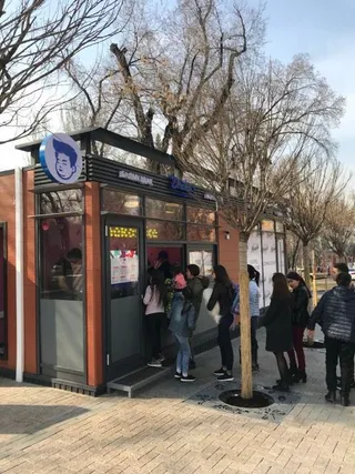 Капитал - Первый павильон открыт на пешеходной зоне улицы Панфилова