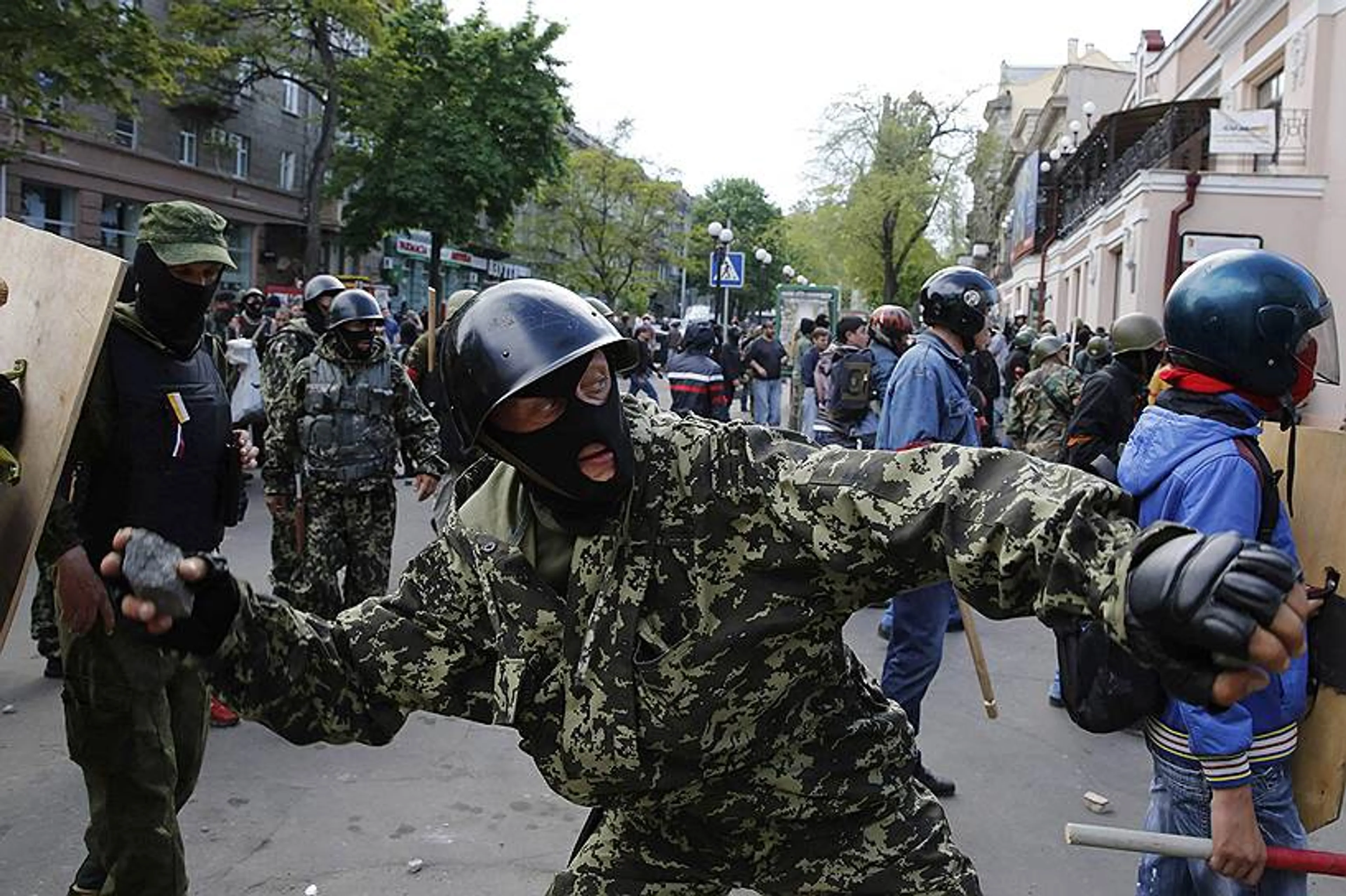 Капитал - Луганск и Донецк хотят вступить в Таможенный союз