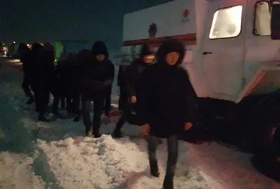 С трассы Усть-Каменогорск - Алматы эвакуировано свыше 300 человек