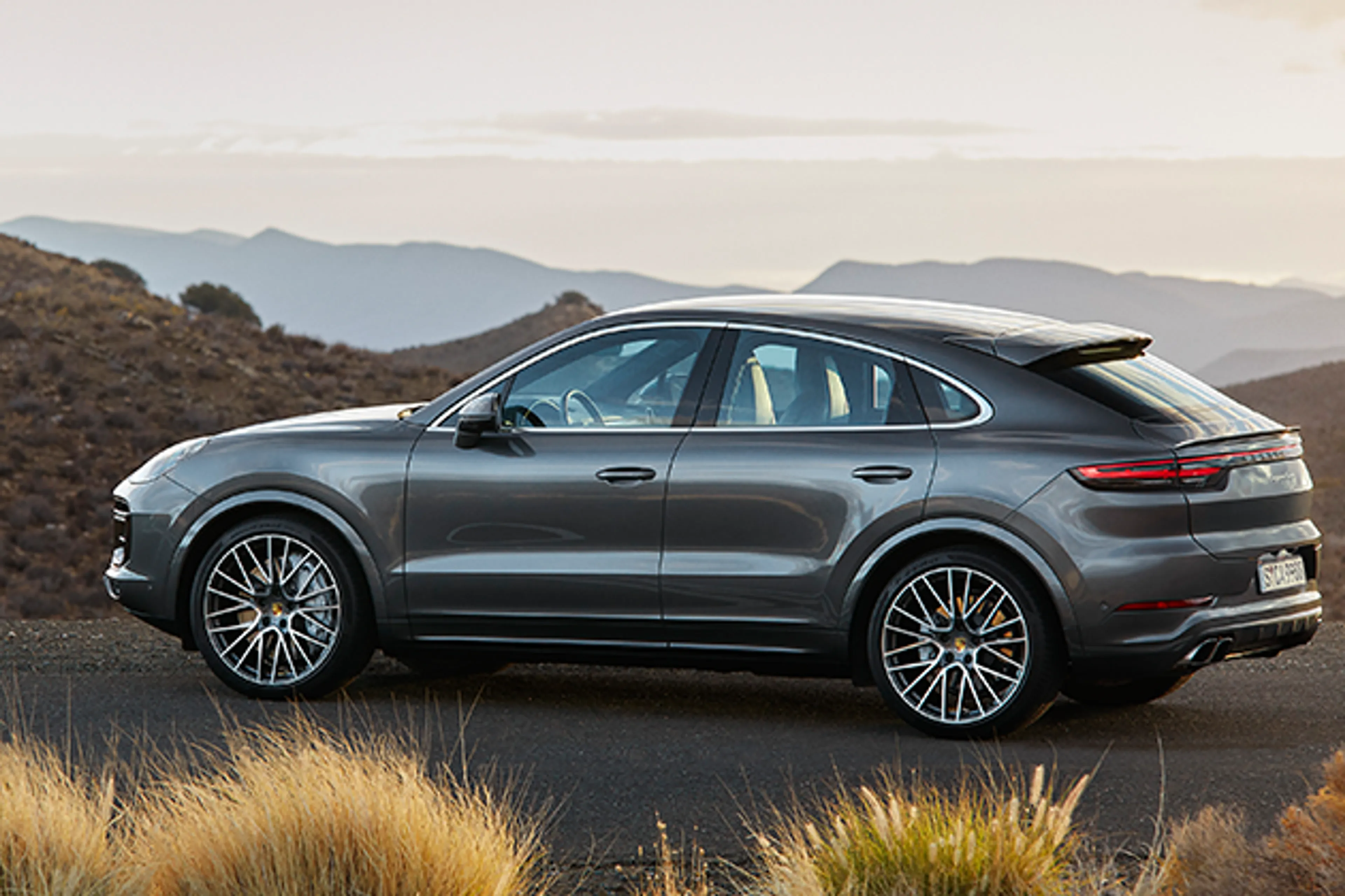 Капитал - Новинки недели: Tesla Model Y и Porsche Cayenne Coupe