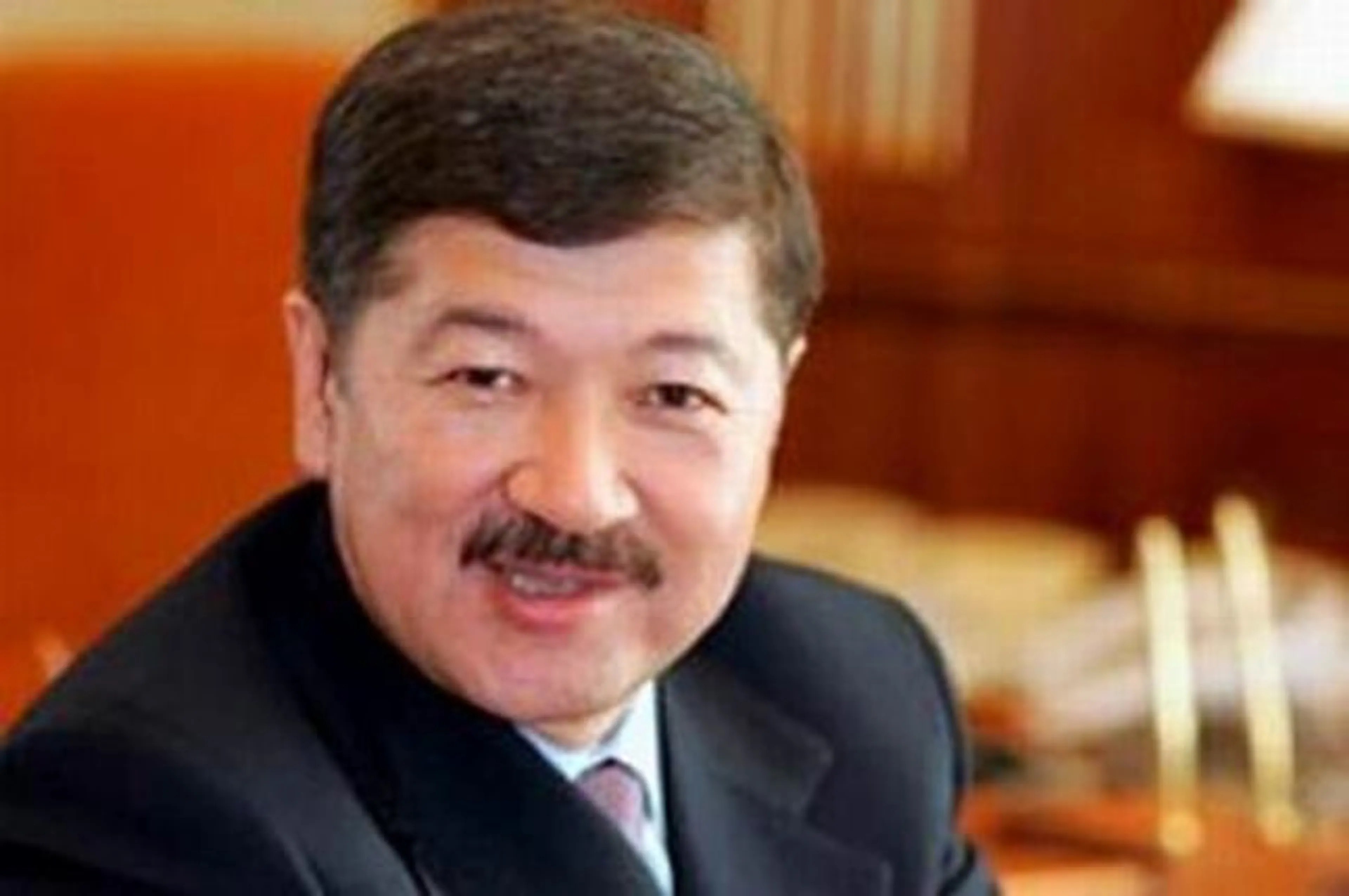 Капитал - До конца года 2 банка перейдут Булату  Утемуратову