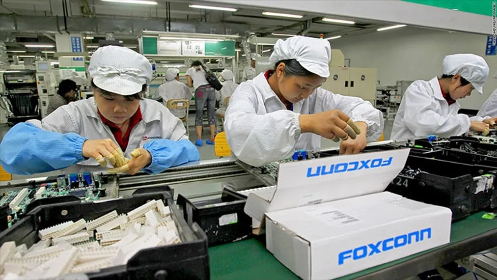 Капитал - Foxconn построит завод в Висконсине