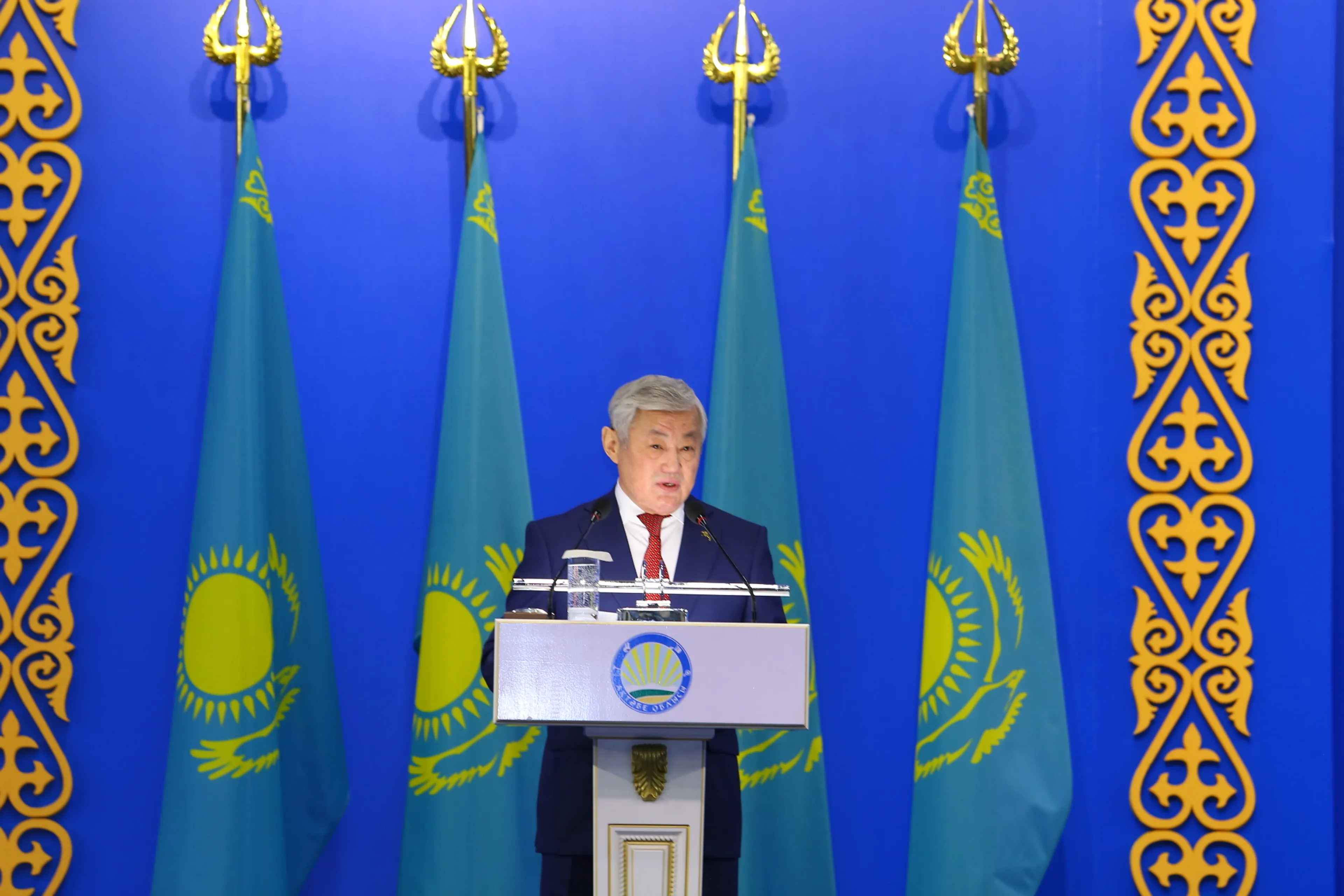 Капитал - Бердыбек Сапарбаев отчитался перед населением