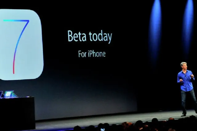 Apple выложит мобильную платформу iOS 7 в свободный доступ
