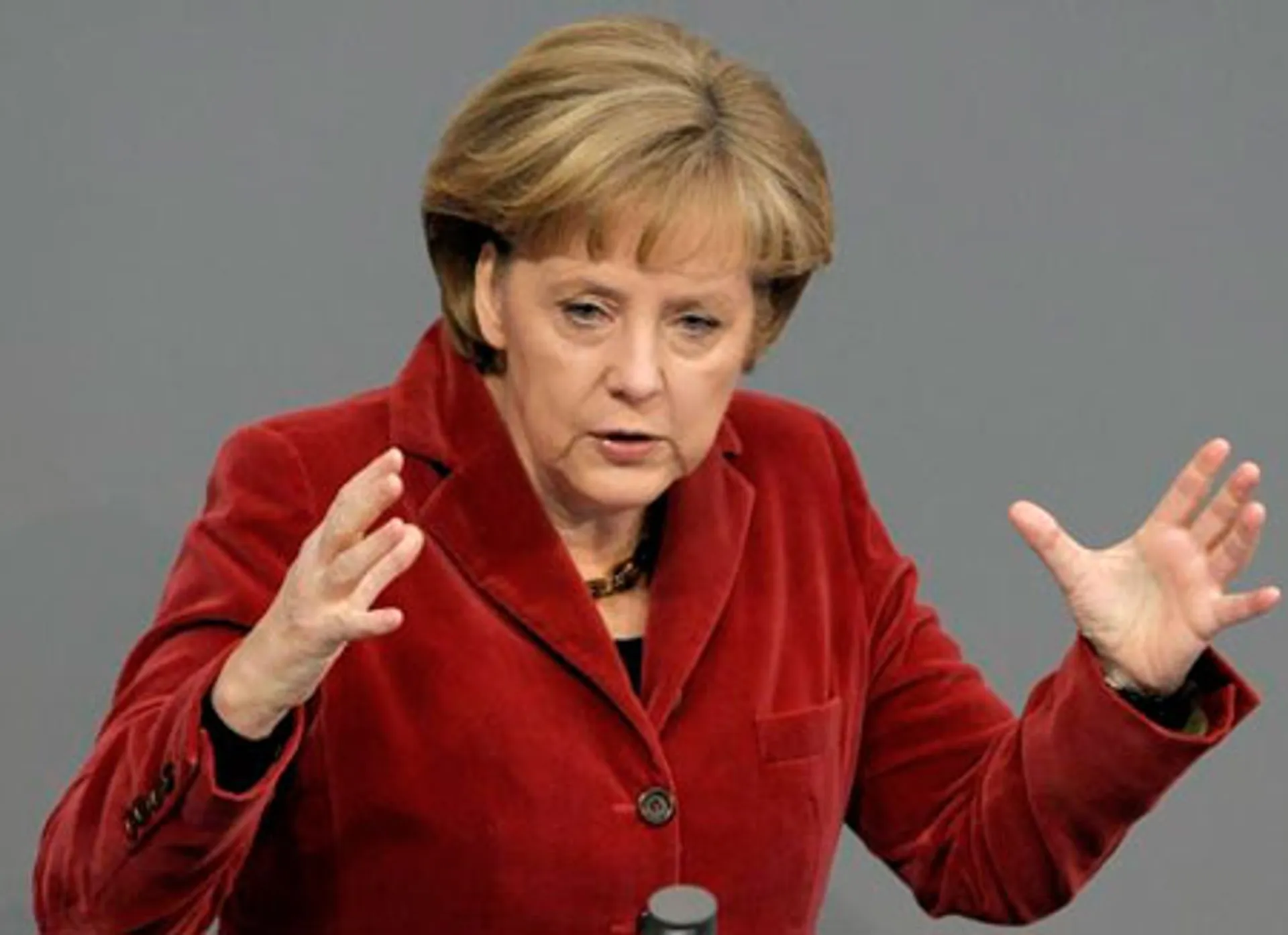 Капитал - Меркель продолжит борьбу с долговым кризисом