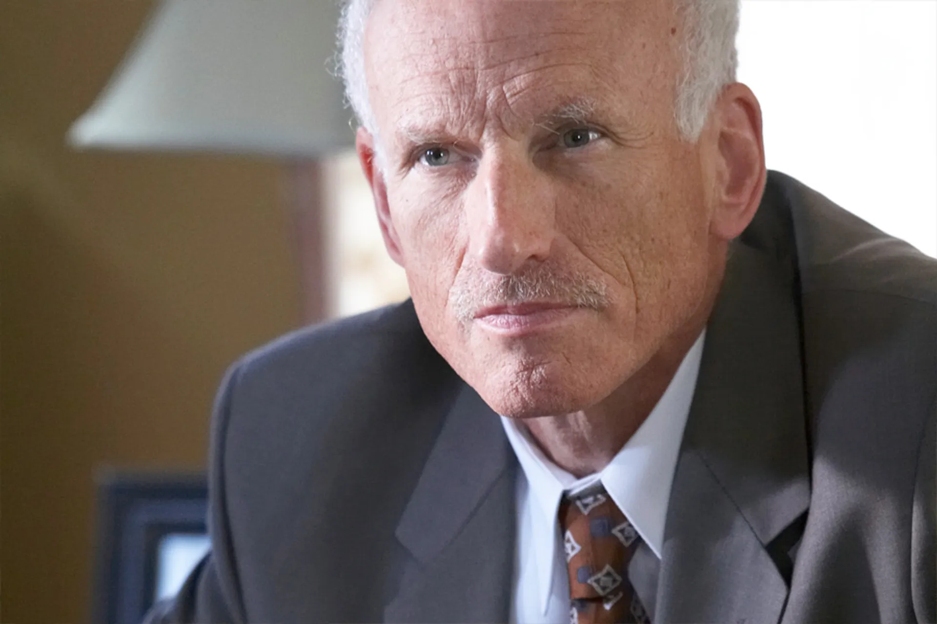 Капитал - Актер Джеймс Ребхорн из сериала Чужой среди своих умер в 65 лет