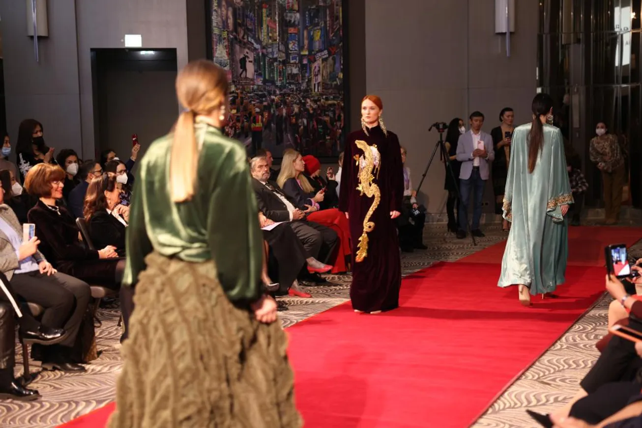 В Берлине прошел показ коллекций казахстанских дизайнеров - фото kapital.kz