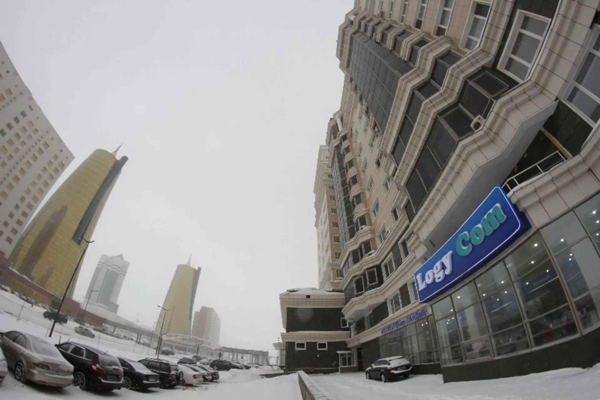 Капитал - В Астане открылся магазин бизнес-формата LogyCom