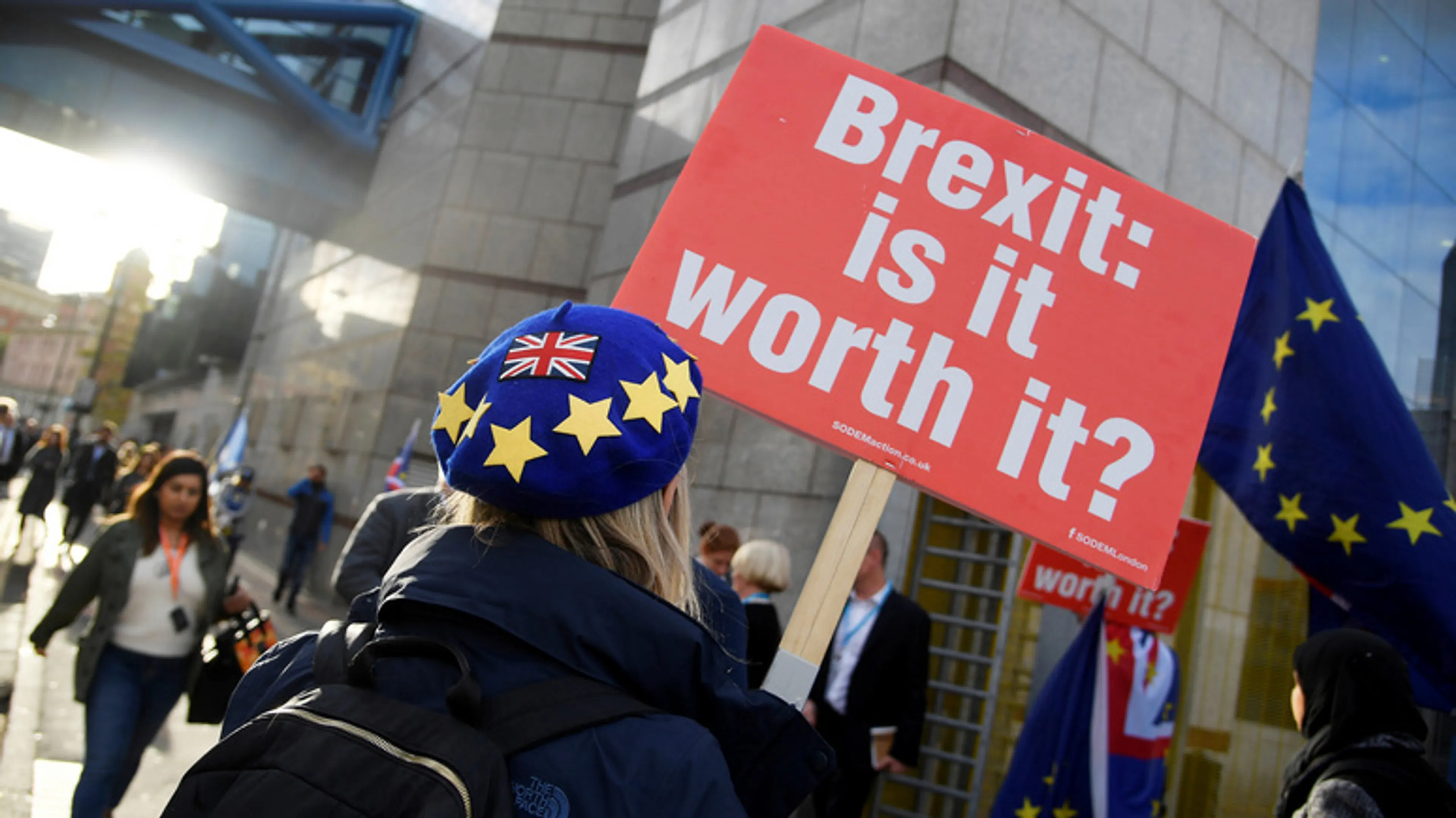 Капитал - Более миллиона человек подписали петицию за отмену Brexit