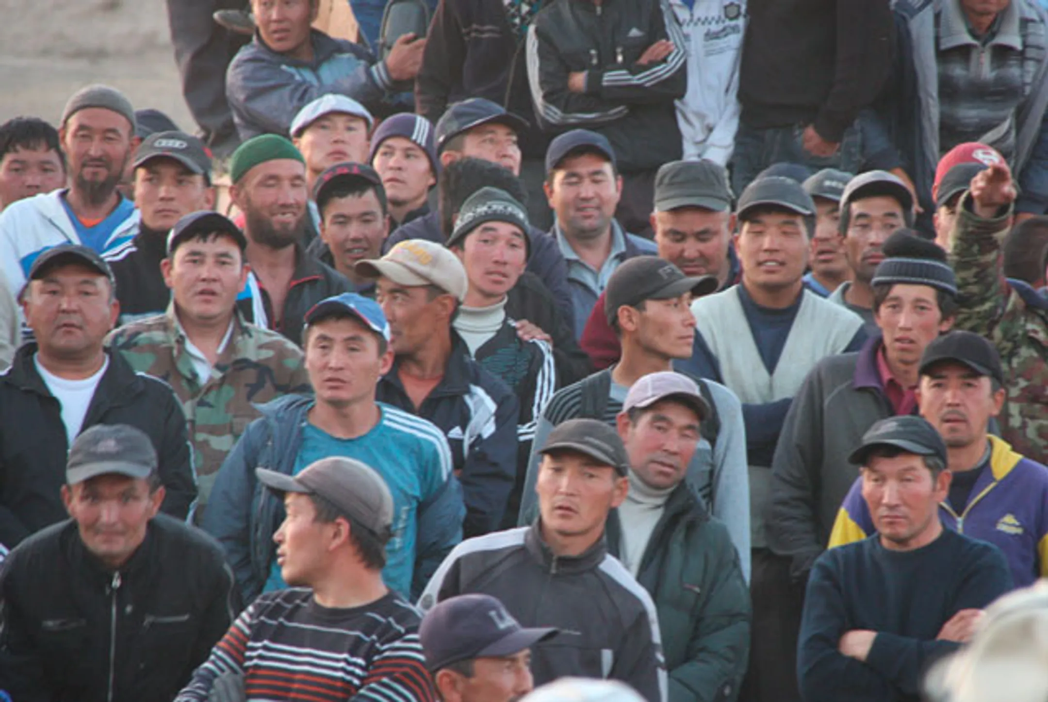 В Кыргызстане возобновились беспорядки из-за Кумтора - Image Kapital.kz