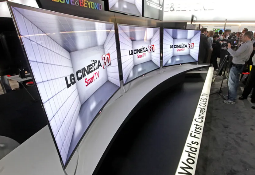 Капитал - LG представляет первый в мире OLED телевизор в РК
