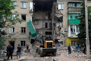 Капитал - Силовики вновь обстреливают Донецк