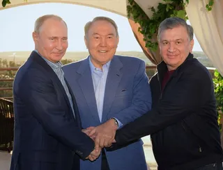 Капитал - В Сарыагаше встретились президенты трех стран