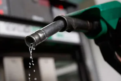 Стоимость бензина в Беларуси привязали к доллару