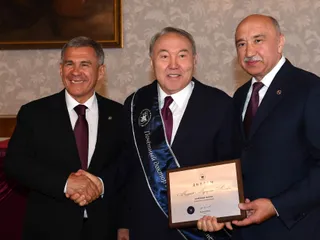 Капитал - Президент получил звание Почетного доктора наук