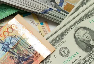 Капитал - Нацвалюта удерживает рубеж в 324 тенге