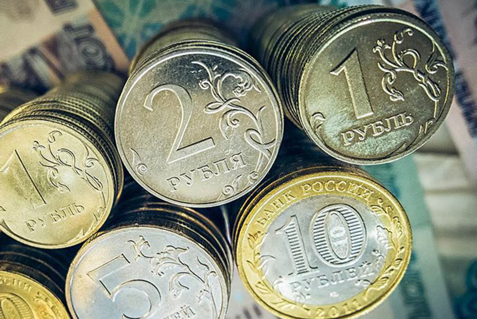 Капитал - По силам ли спекулянтам обвалить рубль?