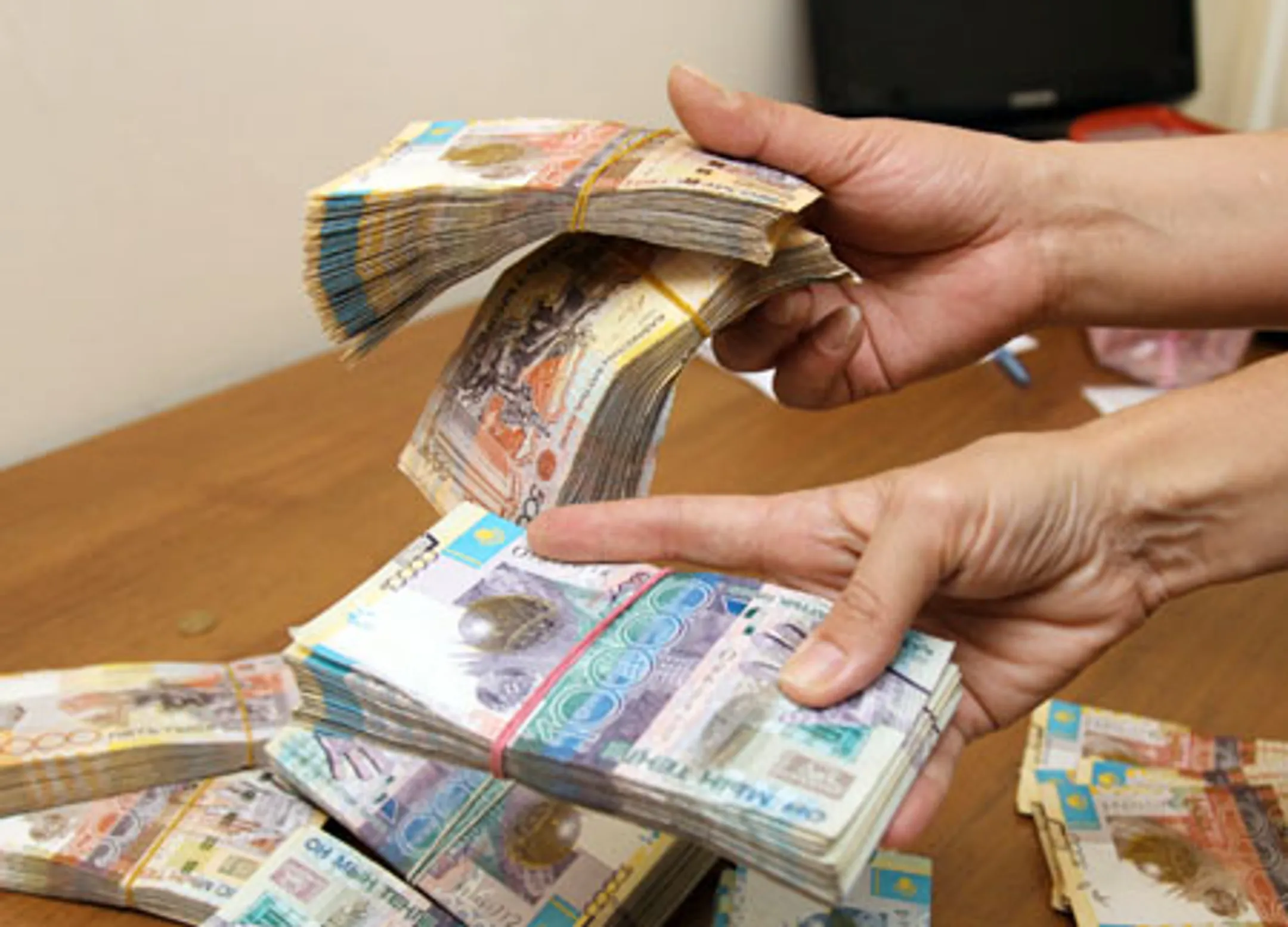 Зарплаты растут быстрее производительности - Image Kapital.kz