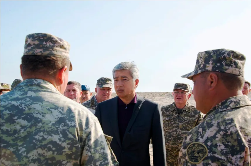 Капитал - Министр обороны РК прибыл в Актау по факту происшествия
