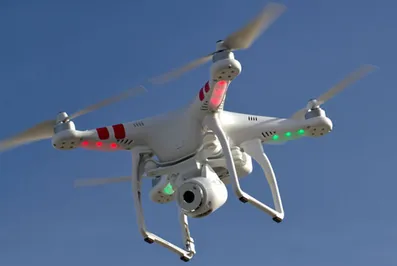 Twitter запатентовала управляемый твитами беспилотник