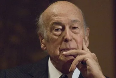 Французам дорого обходятся бывшие президенты