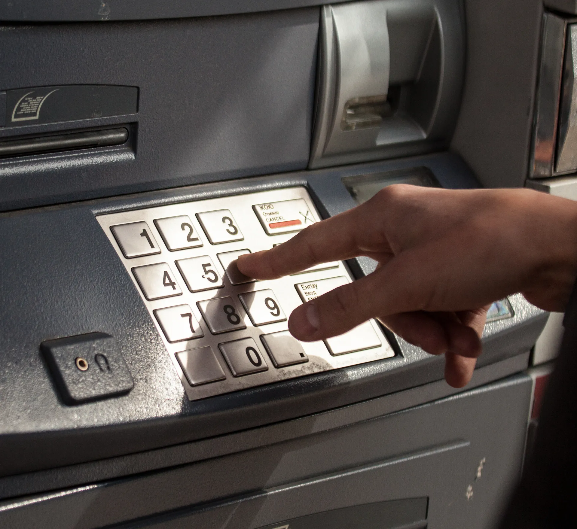 Капитал - Зарплатные проекты все больше распространяются по РК