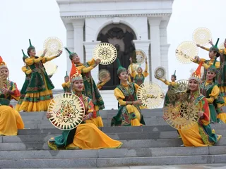 Капитал - Праздничное шествие областей Казахстана состоялось в Астане