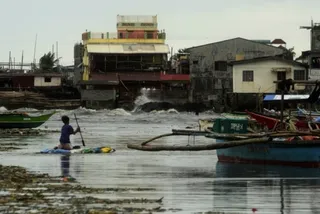 Капитал - От тайфуна Калмэджи пострадали около 1 млн человек