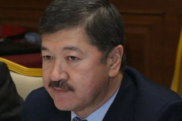 Утемуратов назвал свою цену за акции Темирбанка