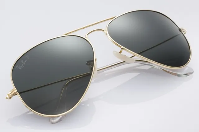 Ray-Ban выпускает очки-авиаторы из чистого золота